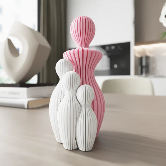 AlmaMater – Escultura Minimalista de Madre y 3 Hijos